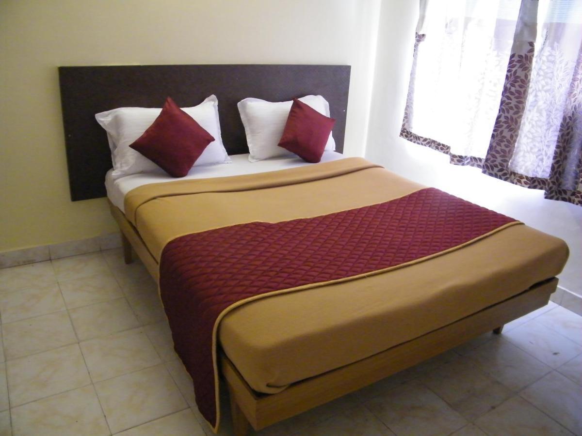 Hotel The White House Residency Chennai Exterior foto