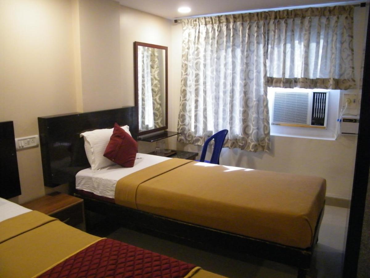 Hotel The White House Residency Chennai Exterior foto