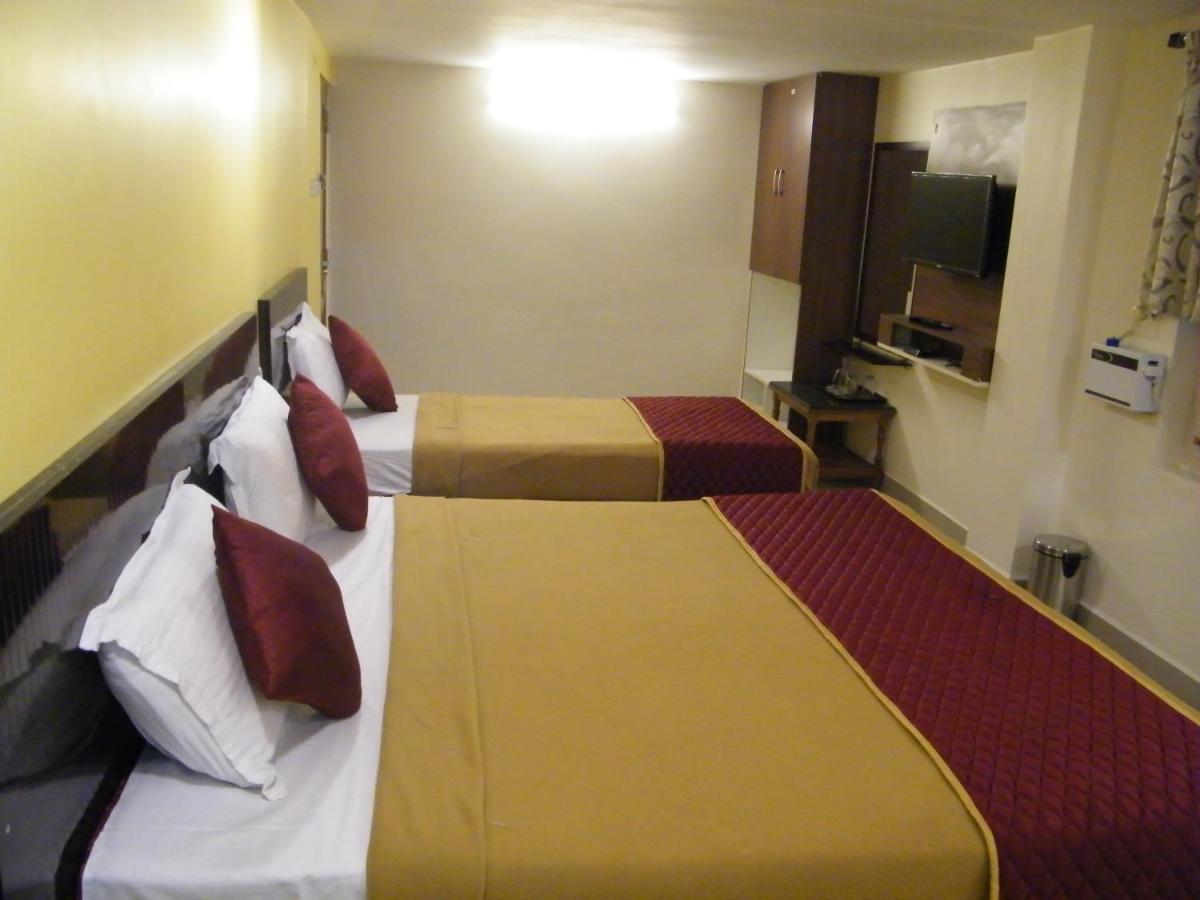 Hotel The White House Residency Chennai Exterior foto