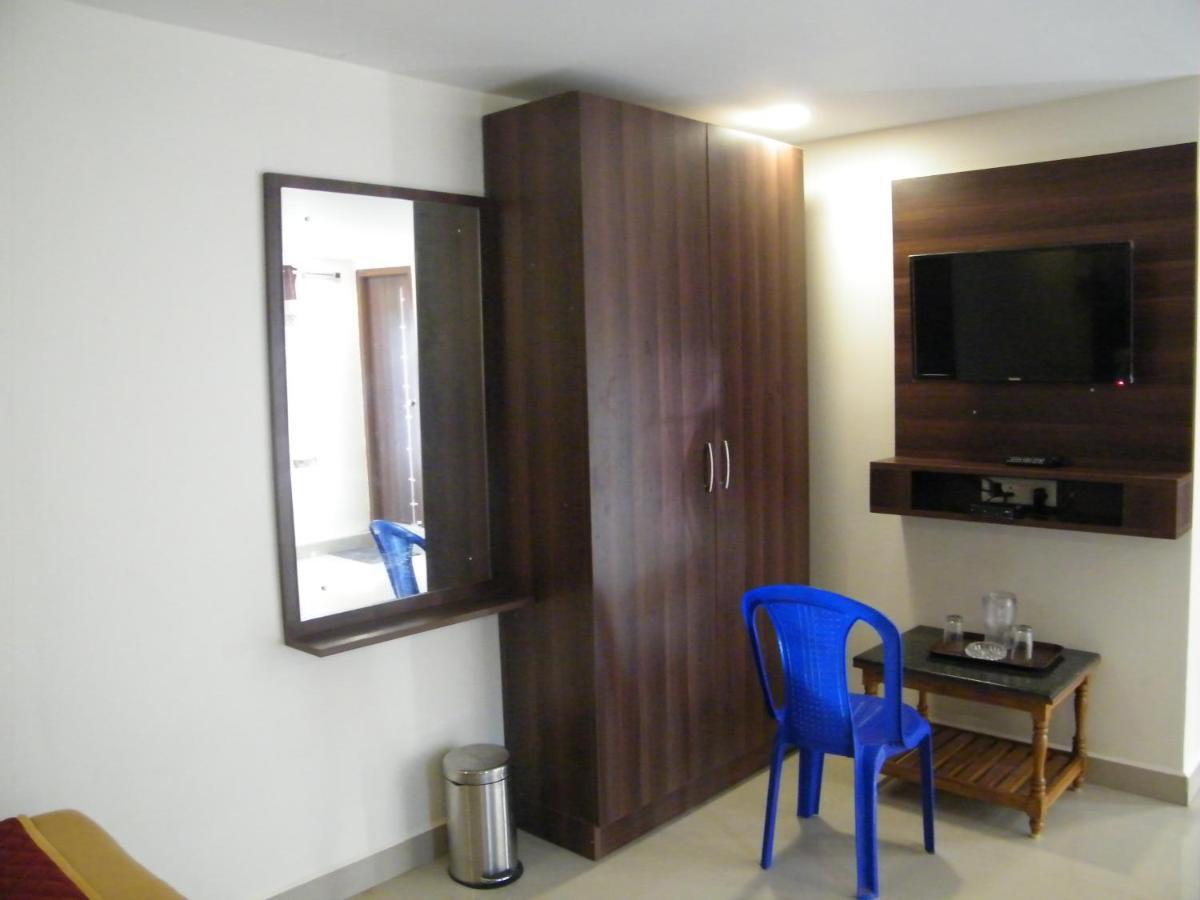 Hotel The White House Residency Chennai Exterior foto